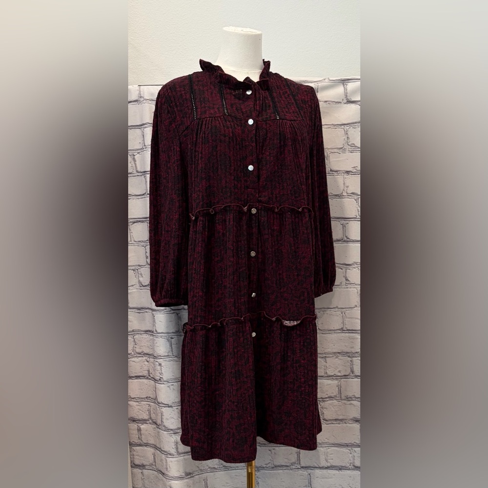 Adrienne Vittadini :XL Red and Black Patterned Dress 3/4 Sleeve Tiered Dress